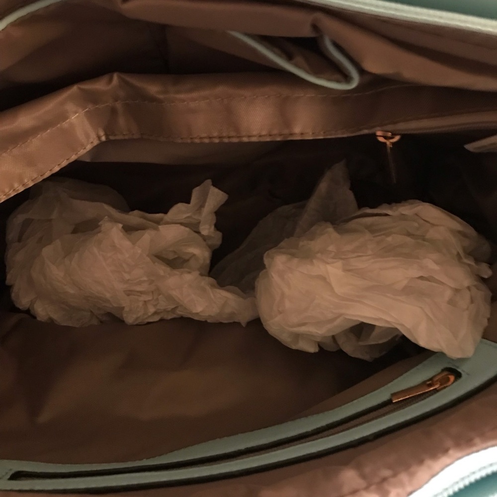 ๐๐๐NEW Handbag๐๐ - Picture 3 of 4
